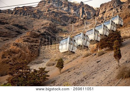 Thira, Santorini - 18.10.2018: The Santorini Cable Car Connects The Port With The Town Of Thera In S