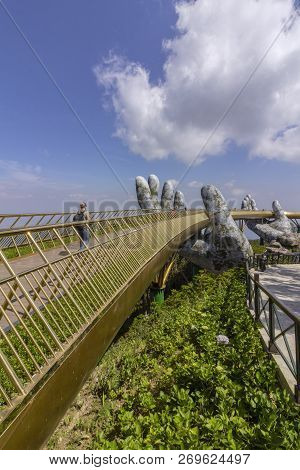Da Nang, Vietnam - October 31, 2018: Golden Bridge Known As "hands Of God", A Pedestrian Footpath Li