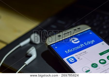 Bekasi, West Java, Indonesia. November 20, 2018 : Microsoft Edge Dev App On Smartphone Screen. Edge 
