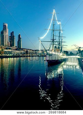 Puerto Madero - Buenos Aires - Noche
