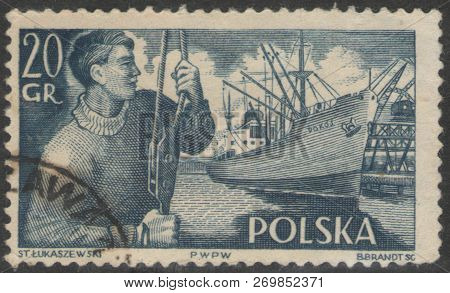 Saint Petersburg, Russia - November 20, 2018: Postage Stamp Printed In Poland With The Image Of A Do