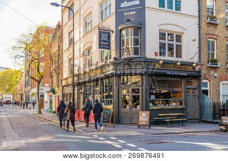 London. November 2018. A View Of The Hope Fitzrovia Pub In London
