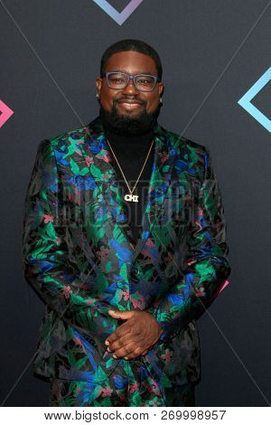 LOS ANGELES - NOV 11:  Lil Rel Howery at the People's Choice Awards 2018 at the Barker Hanger on November 11, 2018 in Santa Monica, CA