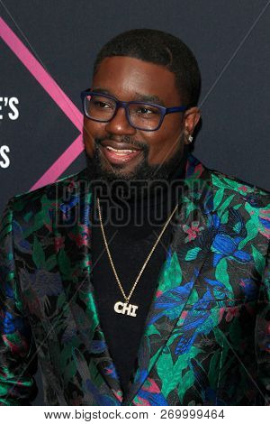 LOS ANGELES - NOV 11:  Lil Rel Howery at the People's Choice Awards 2018 at the Barker Hanger on November 11, 2018 in Santa Monica, CA
