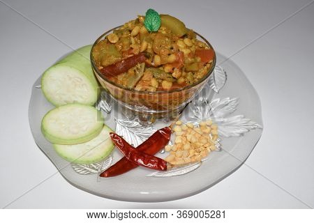 Lauki / Doodhi / Kaddu Ki Dal Sabji Or Bottlegourd Gram Lentil Indian Curry, Eaten With Rice Or Chap