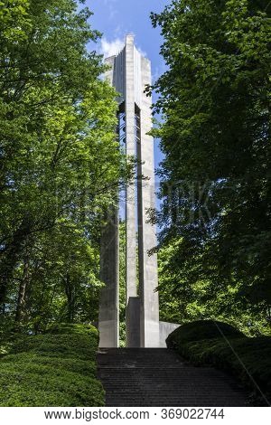 Indianapolis - Circa May 2020: Butler University And The Holcomb Carillon Tower, Also Known As The B