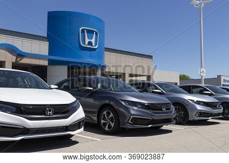 Indianapolis - Circa May 2020: Honda Motor Co. Automobile And Suv Dealership. Honda Manufactures Amo