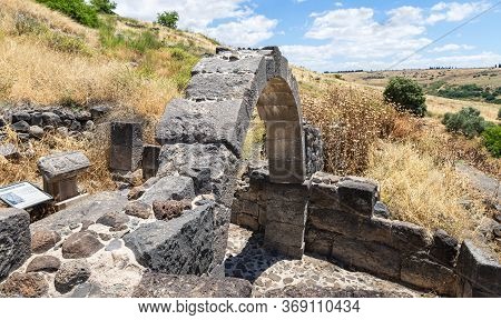 Kanaf, Israel, May 29, 2020 : The Main Entrance In Ruins Of The Dir Aziz Synagogue, Built In The Byz