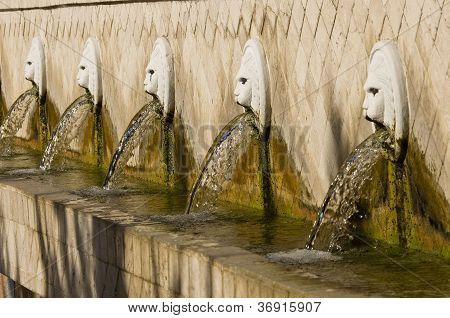 Fontaine du Mont Spili
