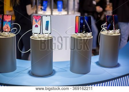 Moscow, Russia - October 04, 2019: Showcase With New Smartphones Vivo Model Y17. Close Up