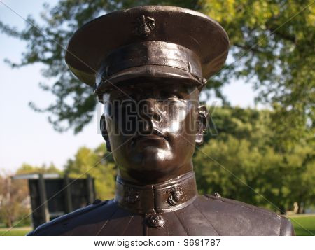 Statua commemorativa dei veterani