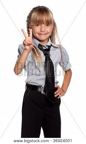 Menina com uniforme de escola