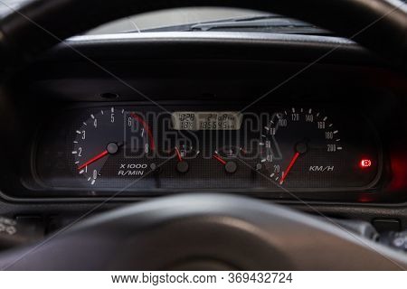 Novosibirsk/ Russia - March 31, 2020: Nissan Terrano,round Speedometer, Odometer With A Range Of 185