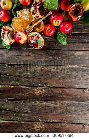 Jewish Autumn Rosh Hashana Celebration. Traditional Products For The Celebration Of Rosh Hashanah - 