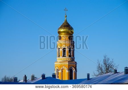 Village Novyy Byt, Chekhov District, Russia - November, 2018: The Monastery Of The Ascension Of Davi