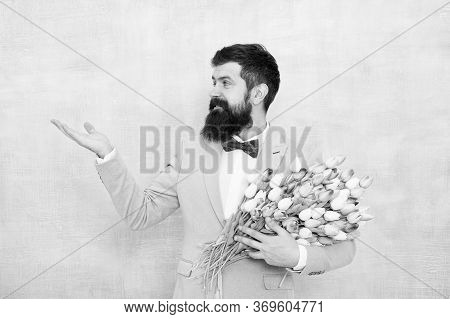 Flowers Shop. Ideas To Celebrate Without Breaking Bank. Spring Mood. Love Date. Gift Bouquet. Bearde