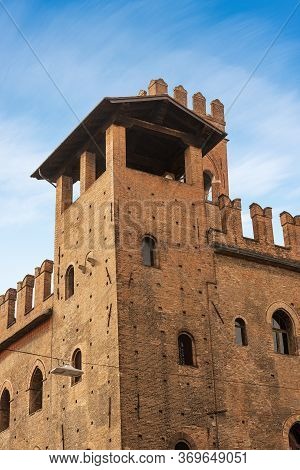 Closeup Of The Medieval Palazzo Re Enzo (king Enzo Palace, 1245) In Via Rizzoli, And The Arengo Towe