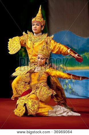 神话中的鸟夫妇之舞