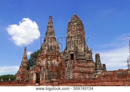 The Ruins Of Chaiwatthanaram Temple In Thailand. It Was A Royal Temple Complex During The Ayutthaya 