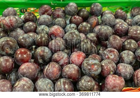 Steam Fruit Is On Sale In The Store