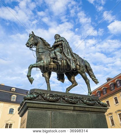 Carl-agosto monumento (weimar)