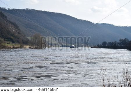 River Lock Lehmen During The Winter Flood 2023