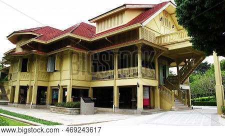 Ancient Wooden Building And Antique Wood Architecture Dara Phirom Palace Museum Learning Resource Of