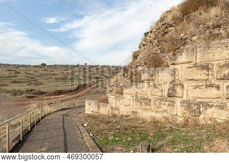 Road Passing By The Ruins Of The Fortress Wall Of The Ateret Fortress - Metzad Ateret - Qasr Atara -