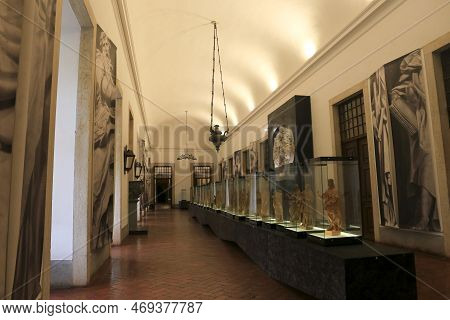 Mafra, Lisbon, Portugal- January 17, 2023: Art Exhibition In The Palace-convent And Royal Building O