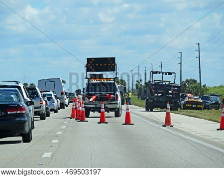 South Florida - February 08: Highway Traffic On Florida Interstate 75 Southbound Florida 2015