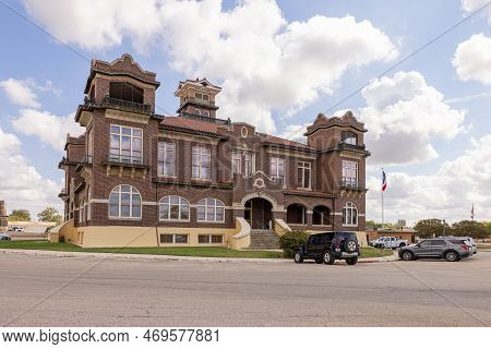 Jourdanton, Texas, Usa - October 14, 2022: The Atascosa County Courthouse