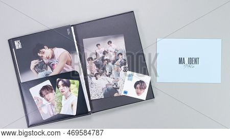 Stray Kids Maxident Mini Album Box Set On Grey. Music Cd. South Korean Boy Band Straykids. Space For
