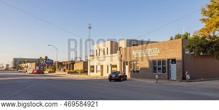 Shawnee, Oklahoma, Usa - October 15, 2022: The Old Business District On Broadway Avenue