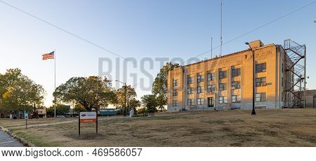 Pawnee, Oklahoma, Usa - October 18, 2022: The Pawnee County Courthouse