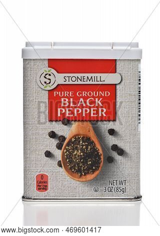Irvine, California - 27 Jan 2023: A Tin Of Ground Black Pepper For Stonemill.