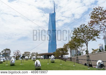 Kuala Lumpur,malaysia - October 20,2022 : Mitsui Shopping Park At The Lalaport Bukit Bintang City Ce