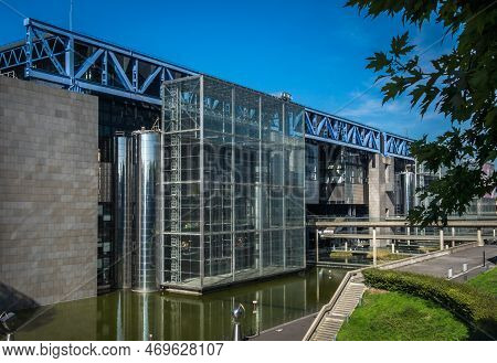 Paris, France, Oct 2022, View Of The City Of Science And Industry Building, Park Of La Villette