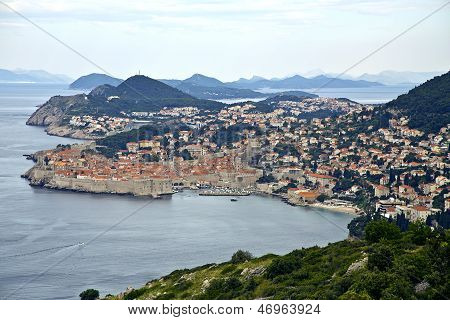 Dubrovniks gamle by i Kroatien