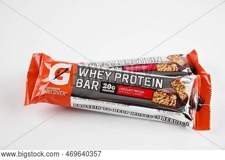 January 8, 2022. New York, Usa. Recovery Chocolate Bars With Gatorade Whey Protein.