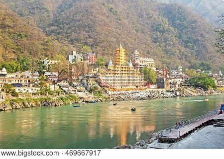 View On The Holy River Ganga At Laxman Jhula In India