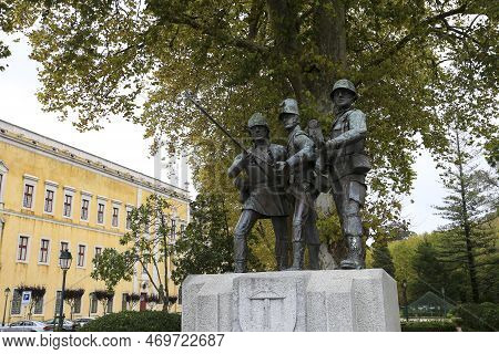 Mafra, Portugal-november 21, 2022: Monument To The Infantry Of The Portuguese Army In Mafra, Portuga