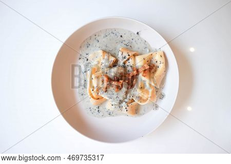 Pasta Or Tortellini With Guanciale , Pasta Carbonara For Serve