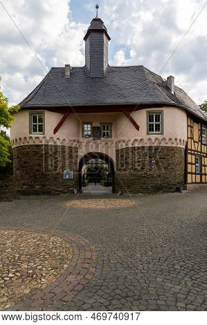 View From The Street To The Runkel Castle Entrance