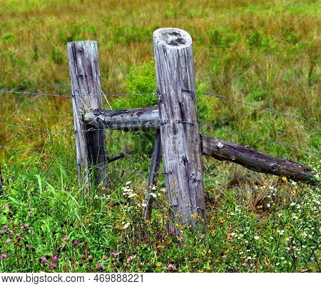 Corner Fence Post