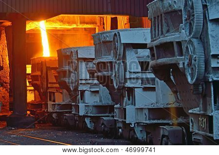 Edelstahl Eimer, das geschmolzene Metall zu transportieren