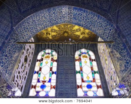 Pavilhão em azulejo em Istambul