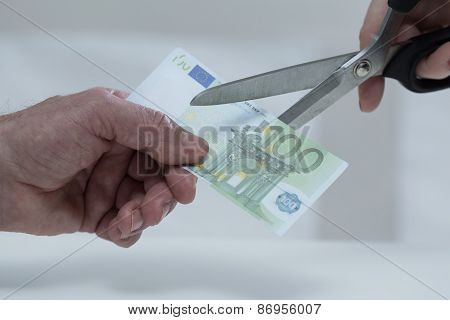 Cutting Banknote