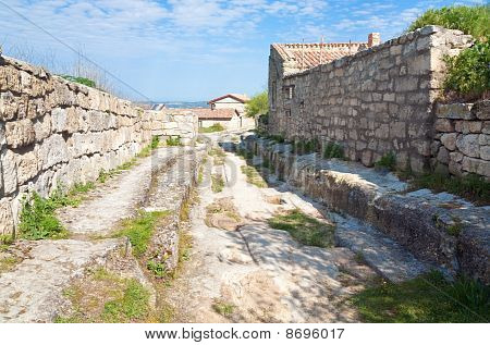 Chufut Kale vanha luola ratkaisu (crimea, Ukraina).