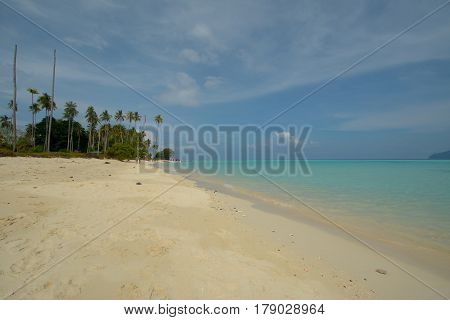 Beautiful tropical Bohey Dulang island with beach and blue water for relax