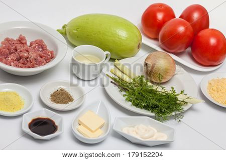 Stuffed tomatoes preparation : Ingredients to prepare stuffed tomatoes